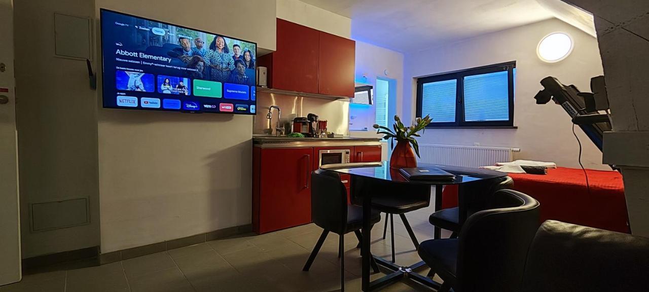 Logeerkamer Xxl 25 M2 Zemst 외부 사진