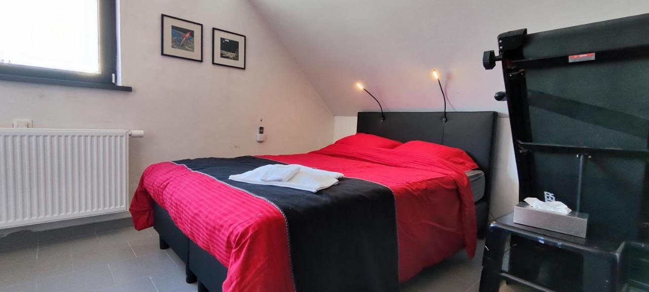 Logeerkamer Xxl 25 M2 Zemst 외부 사진